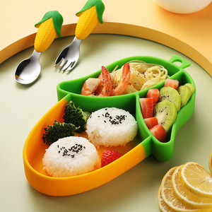 <span class=keywords><strong>Assiette</strong></span> à dîner à double <span class=keywords><strong>ventouse</strong></span> en forme de maïs en silicone pour enfants conception à trois compartiments plat complémentaire alimentaire monobloc bébé - Product Image 3