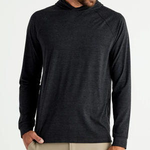 Sweat à capuche confortable en bambou avec trous pour les pouces dans les manches - Product Image 3