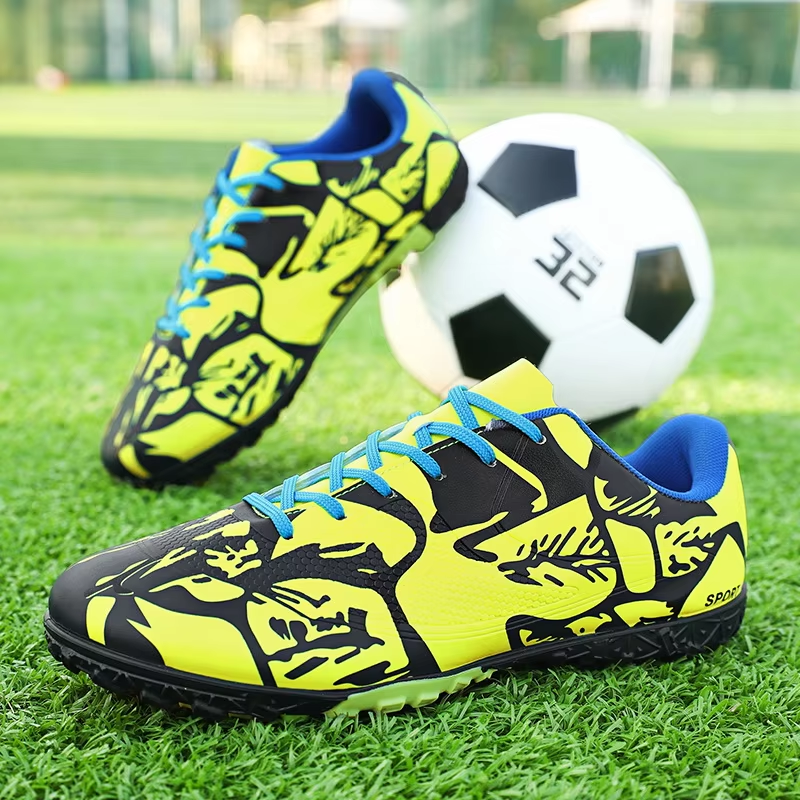 2024 Zapatos de fútbol de nuevo diseño: profesionales y duraderos
