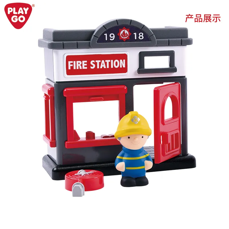 Playgo FIRE & RESCUESTATIONプラスチック製ミニ消防隊