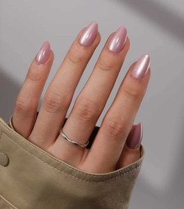 Короткие квадратные французские накладные ногти 3D с металлическим эффектом, розовые, нюдовые, матовые, из АБС-пластика, оптом, в наличии для магазинов косметики и розничной торговли - Product Image 4