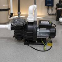 Pompe de circulation et de filtration pour piscine 0,75 kW 1 CV, hauteur de refoulement max. 17,5 m, débit 380 L/min, moteur classe IPX5 F, couvercle de filtre transparent, simple