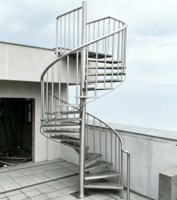 Escalier en spirale moderne en acier inoxydable avec garde-corps en fer forgé, kit modulaire pour usage intérieur