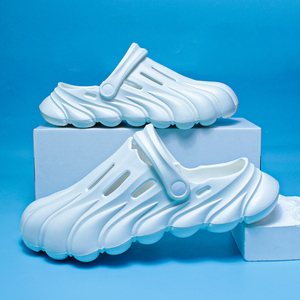 2024 <span class=keywords><strong>pas</strong></span> <span class=keywords><strong>cher</strong></span> classique été unisexe Logo personnalisé jardin sabots chaussures Eva hommes et femmes sabots chaussures Sandalias sabots Mules - Product Image 1