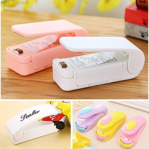 Portable mini sealing machine, food plastic <b>bag</b> sealing machine, household <b>small</b> hand-operated heat sealing machine, wholesale. - Product Image 5