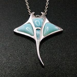 Joyería de Plata de Ley 925 con Forma de Mantarraya, Colgante de Mantarraya Natural de Hawái con Larimar - Product Image 5