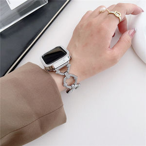 Correa de reloj de metal de diamante de lujo con estuche para <span class=keywords><strong>Apple</strong></span> <span class=keywords><strong>Watch</strong></span> 45mm 49mm 38mm 42mm 40mm para <span class=keywords><strong>Apple</strong></span> <span class=keywords><strong>Watch</strong></span> Se 40mm Correa <span class=keywords><strong>y</strong></span> estuche - Product Image 5