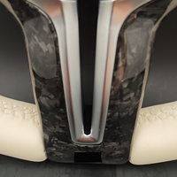 Volant en cuir beige personnalisé avec motif en fibre de carbone pour BMW X5 E70 X6 E71 E72 E82 E87 E88