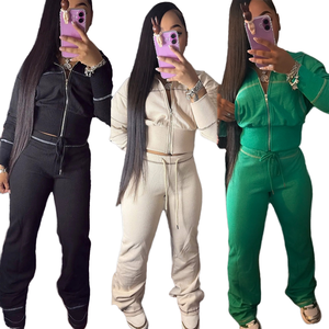 طقم نسائي ربيعي من قطعتين: توب قصير بجيوب وسترة هودي وبنطلون واسع الساق، ملابس كاجوال للجري - Product Image 1