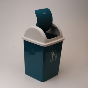 Cubo de basura cuadrado con tapa enrollable para oficina y cocina, cubo de basura apilable de plástico con cubierta - Product Image 3