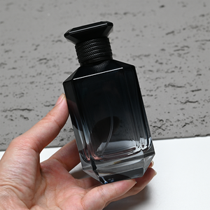 Nuovo Prodotto: Flacone <span class=keywords><strong>di</strong></span> Profumo in <span class=keywords><strong>Vetro</strong></span> Trasparente Vuoto con Tappo a Crimpare, 30ml 50ml 100ml, Lussuoso Flacone Spray Nero con Confezione - Product Image 3