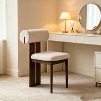 Fauteuil de salle à manger moderne en bois avec revêtement en cuir artificiel, design durable et écologique