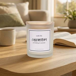 Vela Aromática Artesanal en Frasco <span class=keywords><strong>de</strong></span> Vidrio con Aroma a Lavanda, Cera <span class=keywords><strong>de</strong></span> Soya Natural y Aceites Esenciales, para Mujeres Amantes <span class=keywords><strong>de</strong></span> los Crímenes en <span class=keywords><strong>Serie</strong></span>, Marca True Crime - Product Image 3