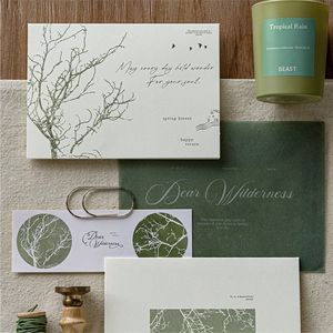 Ensemble de cartes de vœux et d'enveloppes en relief argenté estampé à chaud, thèmes Muguet et Clair de Lune, avec le thème « Tous les Objets Silencieux » - Product Image 4