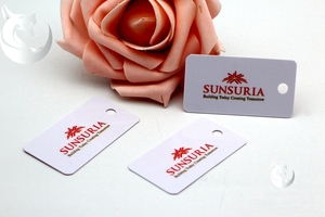 Etiquetas de PVC 3 en 1 Personalizables de Alta Calidad con Impresión Offset, Código de Barras, Acabado Brillante, Grosor de 0.76 mm - Product Image 3