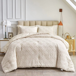 Ensemble <span class=keywords><strong>de</strong></span> literie matelassé doux toutes saisons, ensemble <span class=keywords><strong>de</strong></span> <span class=keywords><strong>couette</strong></span> <span class=keywords><strong>de</strong></span> luxe <span class=keywords><strong>de</strong></span> <span class=keywords><strong>couleur</strong></span> unie, ensemble <span class=keywords><strong>de</strong></span> housse <span class=keywords><strong>de</strong></span> <span class=keywords><strong>couette</strong></span> en polyester matelassé <span class=keywords><strong>pas</strong></span> <span class=keywords><strong>cher</strong></span> pour lit king size - Product Image 4