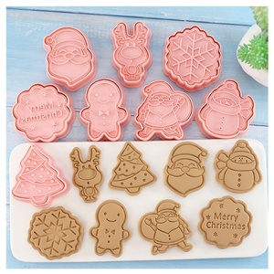 8pcs/set Custom Bakeware Cake Decoration <b>Tools</b> Biscuit Mould Christmas Cartoon Pastry Sandwich Plastic <b>Cookie</b> Cake Cutters - Product Image 1
