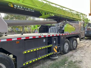 Grúa Zoomlion ZTC500V Usada de 2017, Altura de Elevación de 59.5m, Grúa sobre Camión de 50 Toneladas con Motor y Caja de Cambios Weichai - Product Image 3