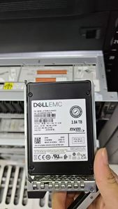 Unidad de Estado Sólido Interna Empresarial Usada 7NXWW PM1733 3.84TB PCIe Gen4 NVMe de Lectura Intensiva de 2.5'' 07NXWW MZ-WLJ3T80 - Product Image 3