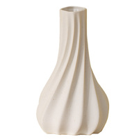 Vase en céramique plissé de style nordique minimaliste, ornement de décoration intérieure pour salon, récipient à fleurs pour fleurs séchées et hydroponiques
