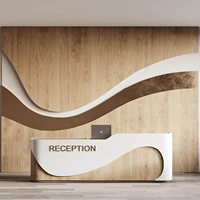 Bureau d'accueil moderne et luxueux pour hôtel ou entreprise, sur mesure