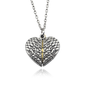 Collar con colgante de corazón abierto, con alas en forma de corazón, doble letra, reloj sobre mi amor - Product Image 6
