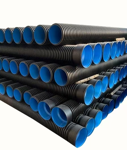 Черные гофрированные пластиковые трубы из полиэтилена HDPE с прочной синей полосой для легкой идентификации для дренажа и защиты кабеля