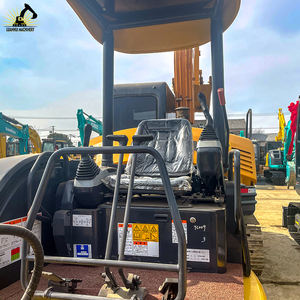 Compacto y versátil con cero oscilación trasera Fácil maniobrabilidad Excavadora usada Komatsu PC30 para entornos urbanos - Product Image 4