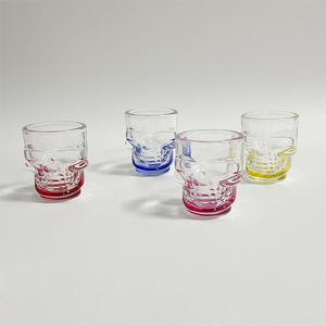 Vaso de chupito con forma de calaveras de colores con logotipo personalizado - Product Image 1