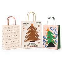 Sacs cadeaux de Noël en stock, prêts à être expédiés, avec poignées, designs variés, papier artistique 157g, sacs de courses pour les fêtes, vente en gros