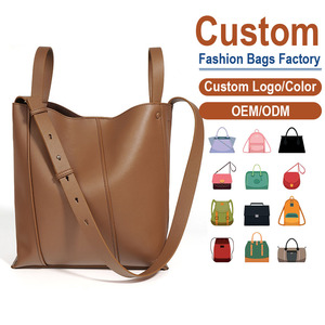 Bolso de hombro de cuero de grano entero – Textura suave y diseño minimalista |   Silueta limpia y refinada |   Perfecto para el uso diario - Product Image 1