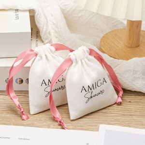 Sac à cordon personnalisé en coton biologique recyclé pour chaussures, vêtements, huiles essentielles, shampoing, dentifrice, cadeaux - Polyvalent et indispensable - Product Image 2