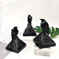 Nouvelle Statue en Cristal au Design Innovant : Corbeau en Obsidienne Noire, Pyramide Sculptée, Ornement Artisanal pour Festival, Pierre Polie pour Décoration