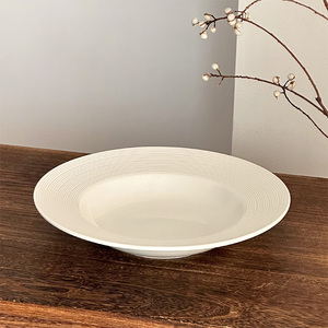 Assiettes creuses rondes en céramique <span class=keywords><strong>semi</strong></span>-mates blanches, design ligné, pour steak et pâtes, idéales pour les fêtes et les dîners haut de gamme, vente en gros à prix abordable - Product Image 6