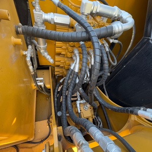 Excavadora Hidráulica Mini CAT307E2 de 7 Toneladas, Marca Caterpillar, Fabricada en Japón, a Bajo Precio, con Retroexcavadora, Potencia de 43KW y Capacidad de Cucharón de 0.31m - Product Image 5