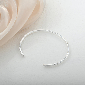 <span class=keywords><strong>Xlove</strong></span> Nouvelle Collection Bracelet Jonc Ouvert 60mm en Argent Sterling 925 Plaqué avec Breloque Cœur Personnalisable - Product Image 4