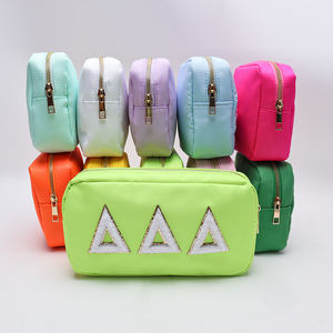 特注ギリシャシェニールパッチ化粧品旅行オーガナイザーソロリティレターバッグ防水ジッパーポーチトイレタリーバッグ化粧バッグ - Product Image 3