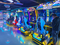Plataforma de Movimiento, Equipo de Realidad Virtual, Simulador de Vuelo, Máquina de Juegos de Arcade, Simulador de Carreras de Autos