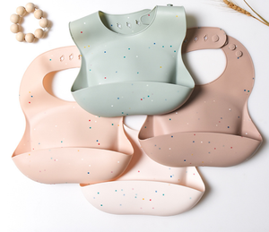 Babero de puntos de color de silicona ajustable directo de fábrica para bebés y niños pequeños a prueba de agua y suave para niños/niñas con logotipo personalizado - Product Image 6