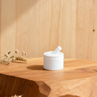 Capuchon de bec verseur de type canon, classique, estampé à chaud, en ABS, col de 28 mm |   Capuchon à vis anti-fuite pour flacons de cosmétiques et de soins de la peau de luxe