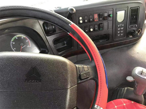 Camión Tractor Usado Sinotruk Euro2 Diésel 6X4 con Volante a la Izquierda, HOWO de 10 Ruedas, Capacidad de Carga de 21-30T, 371hp, Cámara Trasera de 360°, Logística - Product Image 6