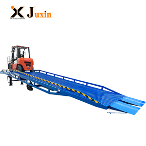 Rampe de quai hydraulique <span class=keywords><strong>mobile</strong></span> personnalisée 6-15T pour l'accès aux chariots élévateurs, différentes tailles disponibles, <span class=keywords><strong>prix</strong></span> direct usine - Product Image 1