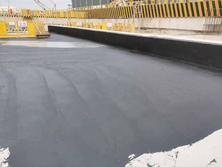 Fast-Curing Two-Component Polyurea Waterproof Coating Polyurea Waterproof Coating for Industrial Roofs
