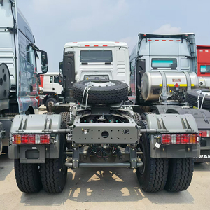 Camions tracteurs Sinotruk Howo TX neufs à 10 roues Euro 2 6X4 Diesel Automatique avec moteur Weichai et caméra arrière à vendre - Product Image 4