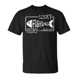 Camiseta Lucky Fishing negra para pescadores con diseño de peces - Product Image 1