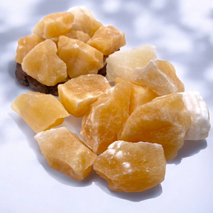 Vente en gros de pierres précieuses naturelles de haute qualité, spécimen minéral, <span class=keywords><strong>pierre</strong></span> brute de <span class=keywords><strong>calcite</strong></span> jaune pour la décoration de la maison - Product Image 3