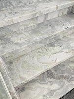 Dover White Marble Stairs Schritt und Riser Oyster White Marble Stairs cases White Marble Elevator Eingang Bodenfliesen