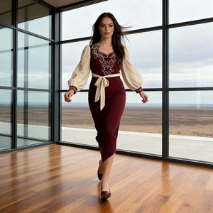 Vestido Abaya Elegante y Modesto de Poliéster con Bordado de Lujo, Diseño Personalizado al por Mayor para Mujeres Musulmanas - Product Image 3