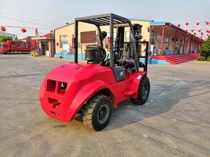 LGFT 3,5 Ton Compact 4WD 4x4 Carretilla elevadora todo terreno Motor diésel todoterreno a la venta - Product Image 3