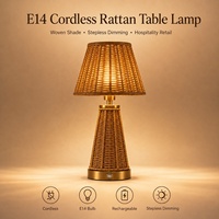 Lampe de table sans fil rechargeable DC E14 en rotin, abat-jour plissé ivoire simple avec bordure verte, écologique pour restaurant, boutique, hôtel
